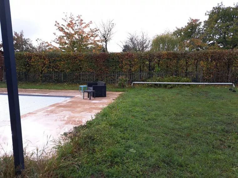 Peut-on tondre une pelouse humide avec une tondeuse électrique ?, Belleville-en-Beaujolais, Nature en Beaujolais